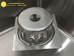 qua-cau-chan-rac-san-thuong-inox-304-de-vuong-d60