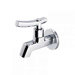 voi-nuoc-lanh-gan-tuong-can-cong-luxta-l4114k