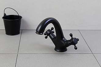 voi-lavabo-nong-lanh-dong-thau-co-dien-kanly-gcv05b